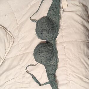 Intimissimi lace demi cup bra 32D